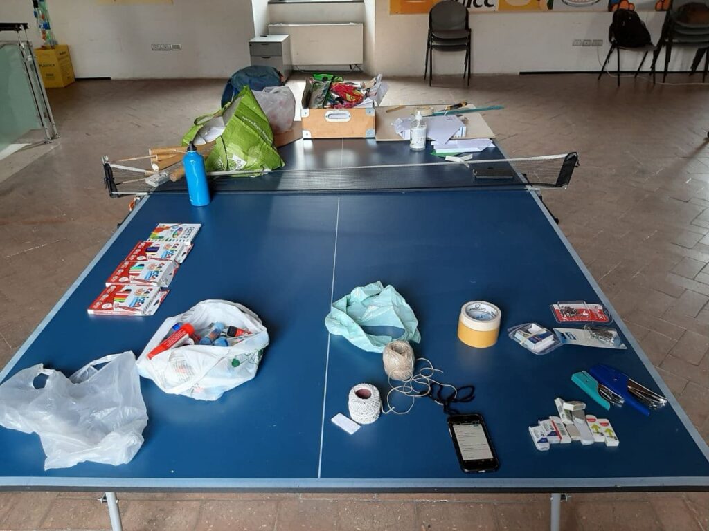 Materiale preparazione astronave al MakerCamp